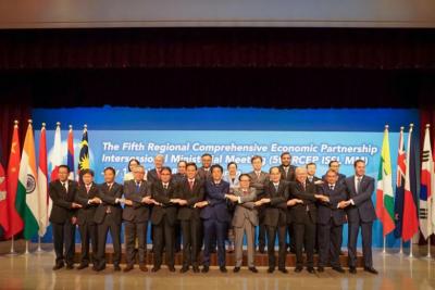 Trade ministers or representatives, including Singapore’s Minister for Trade and Industry Chan Chun Sing (front row, sixth from left), from 16 countries gathering on Sunday (July 1) in Tokyo for the Fifth Regional Comprehensive Economic Partnership Intersessional Ministerial Meeting.
