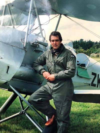 Dr Wallace Metcalfe Pitcairn Mutineer descendent Obstetrician &amp; Pilot Collapses, Dies, in Melbourne