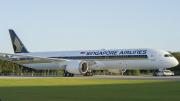 World's first 787-10 Dreamliner delivered to Singapore Airlines