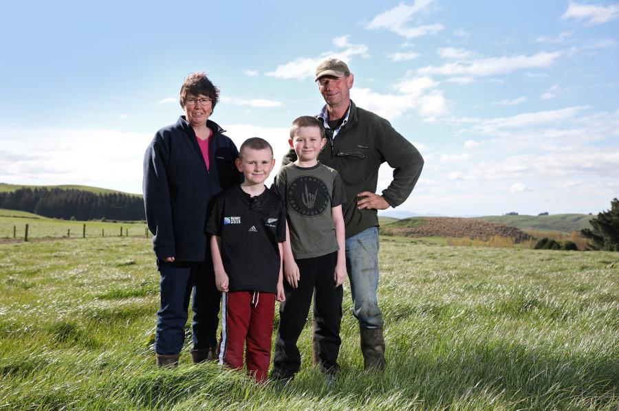 Farmers’ innovative silo system wins school a coaching session with Richard Loe