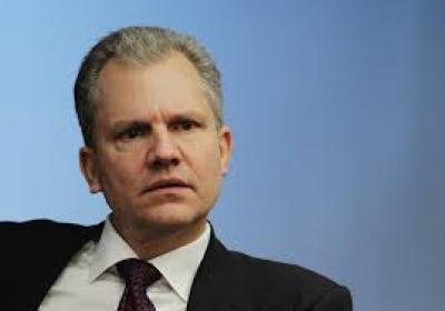 US &amp; UK Employment Statistics Viewed as Fake News