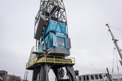 Like to stay in luxury in a crane?