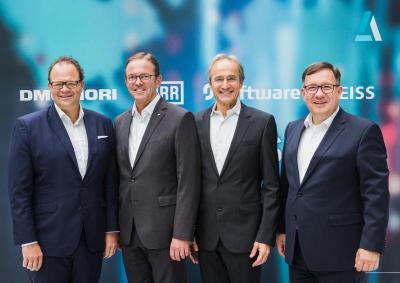 From left: Christian Thönes, CEO DMG Mori AG; Ralf W. Dieter, CEO Dürr AG; Karl-Heinz Streibich, CEO Software AG; Thomas Spitzenpfeil, CFO/CIO Carl Zeiss AG