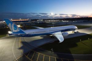 Boeing dreams bigger with new 787-10 Dreamliner