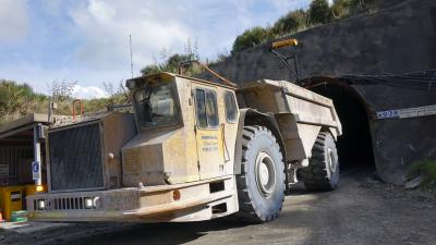 Gold mine enjoys increased trucking factors